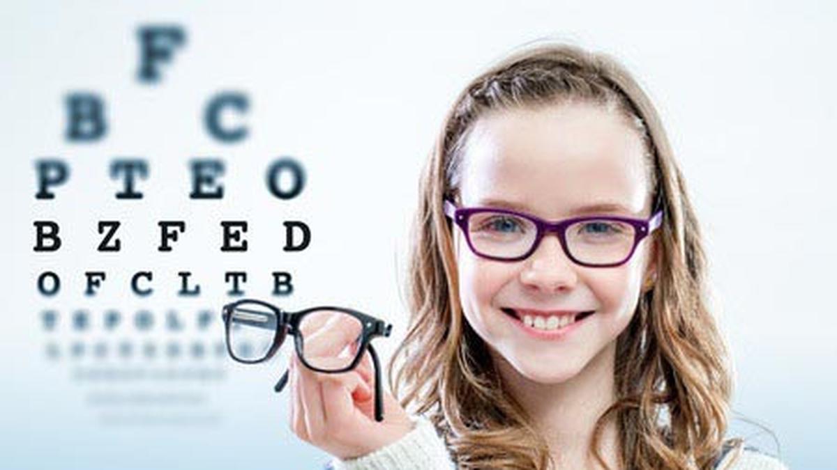 Tanda-Tanda Mata Minus Anak dan Kapan Harus Periksa ke Dokter